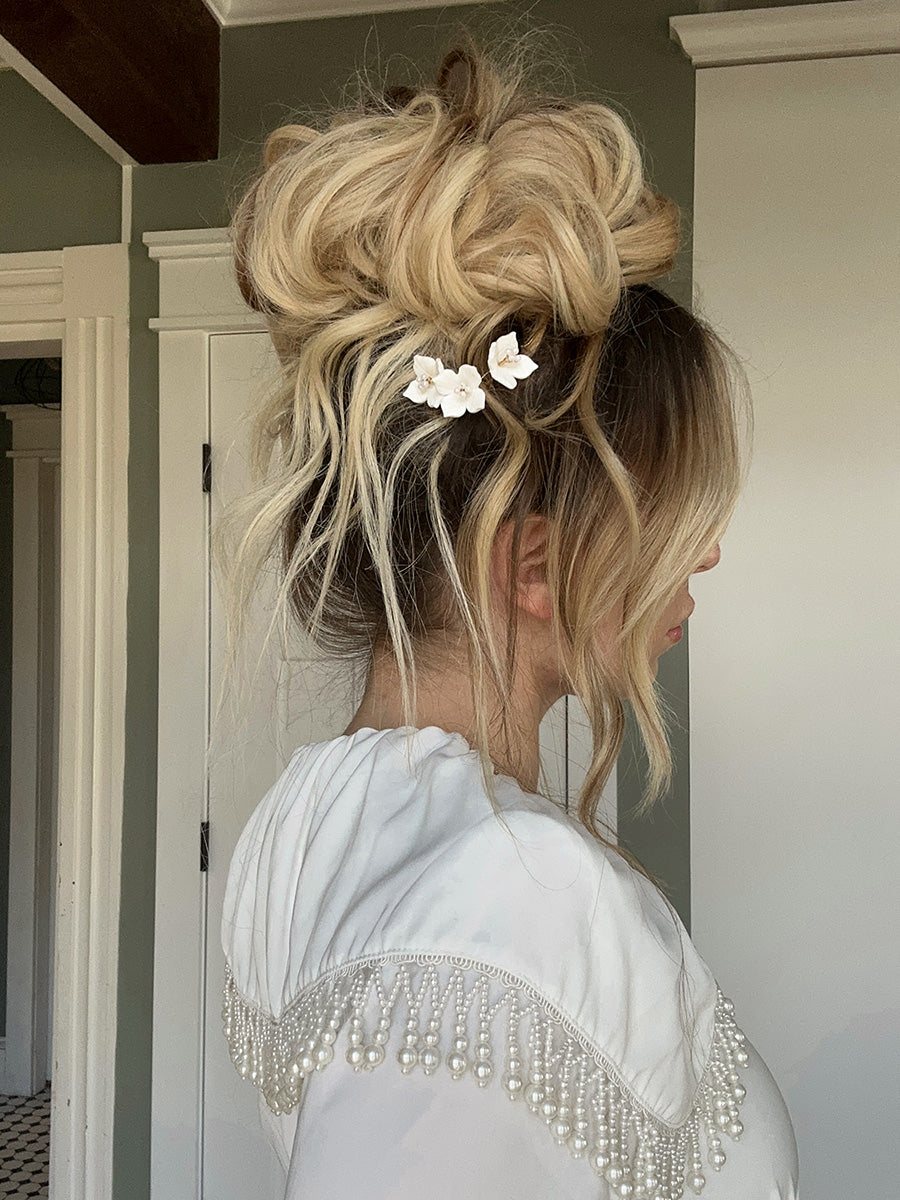 Wearing 24" Classic Clip-Ins in <a href="https://wwwluxyhaircom/products/24-classic-beige-blonde-balayage-clip-ins-24-240g?from=toriebliss"> Beige Blonde Balayage </a> image