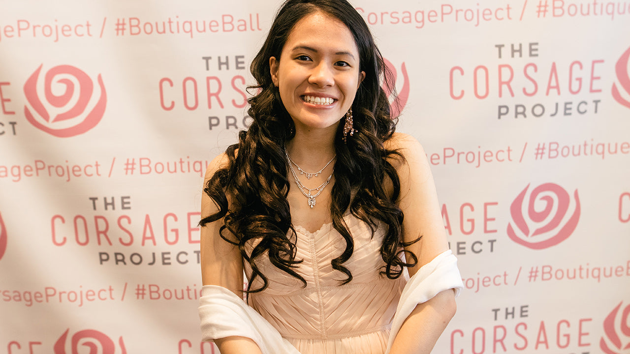 Luxy® Hair - Corsage Project: Luxy Prom Makeovers
