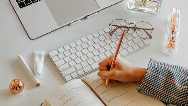 9 Ways The Luxy Hair Team Drives Productivity blog image