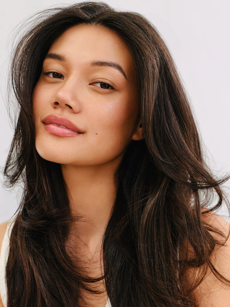 18" Effortless Tape-Ins Chestnut Brown (45g) - Campaign Hero Shot