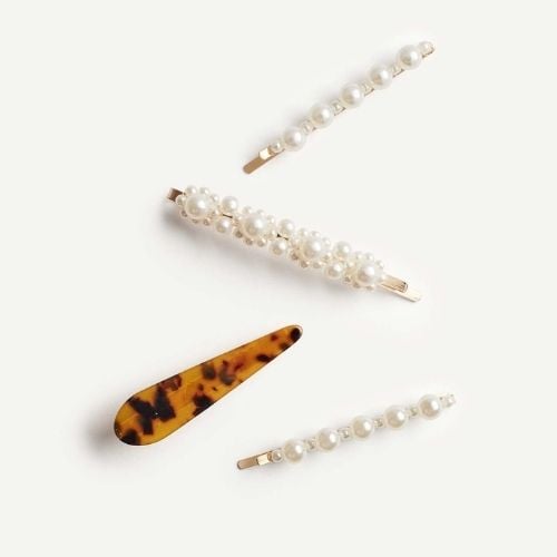 Pretty in pearl hair clips